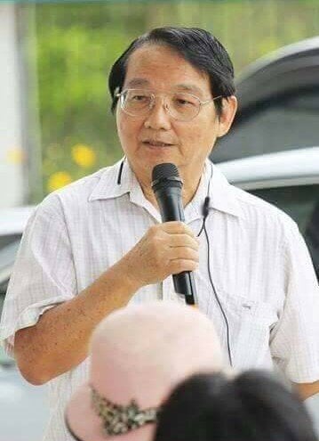 รศ.ดร.รวี เสรฐภักดี 